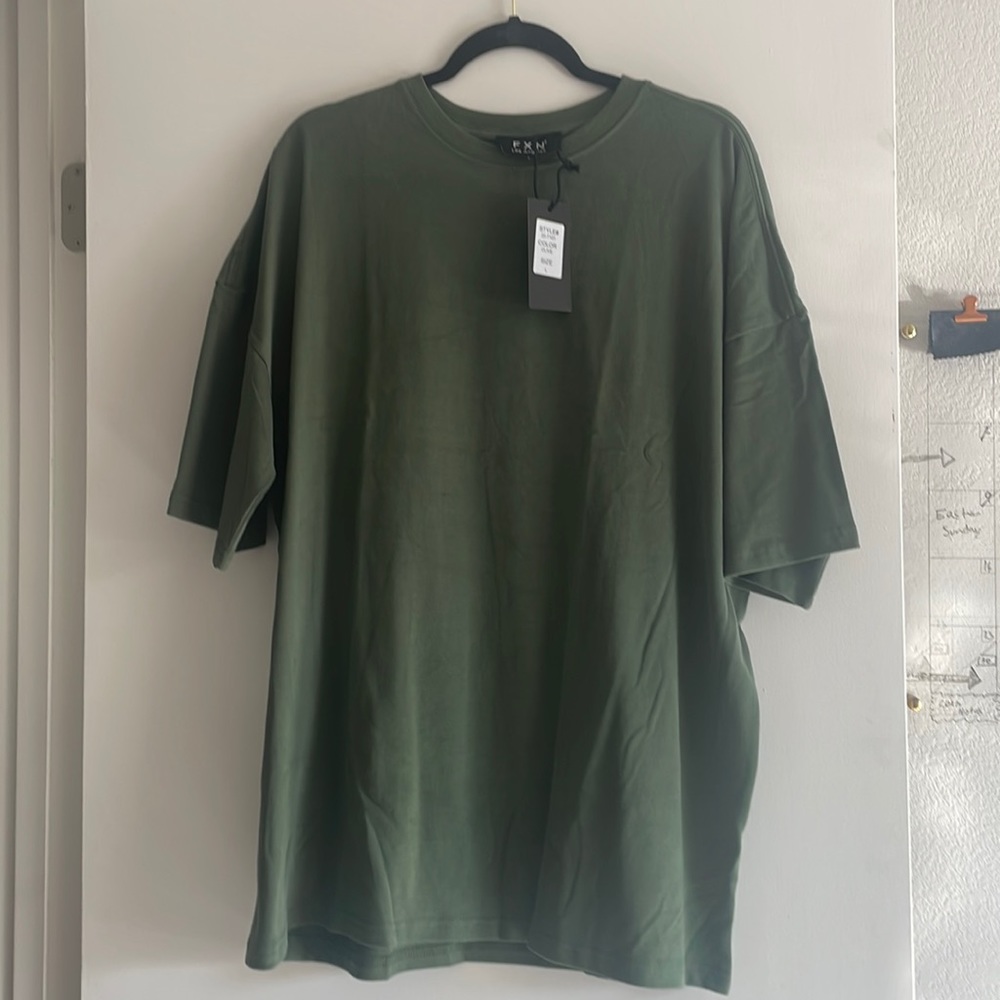 Mens olive green cotton T-shirt